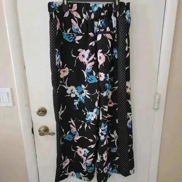LANE BRYANT WIDE LEG PANT - Picture 2 of 8